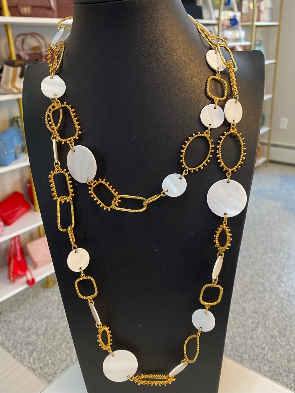 Joan rivers Pearl and gold tone chain link necklace